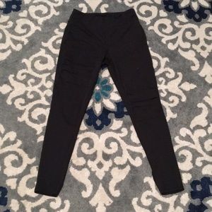 Black workout leggings  (DONATING 1/22/19)